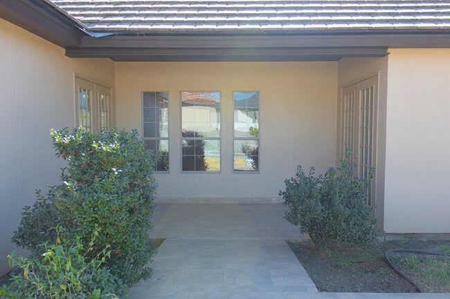 Photo - 10614 Kirby Dr
