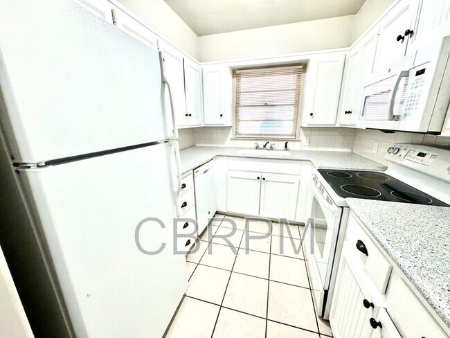 Photo - 3221 33rd St