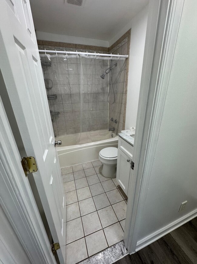 Photo - 1467 Charlestown Dr