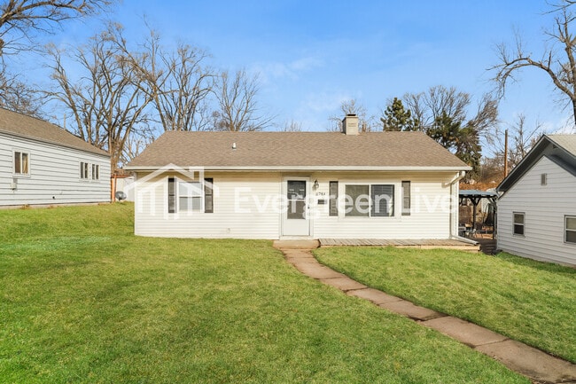 Building Photo - 6784 Franklin St