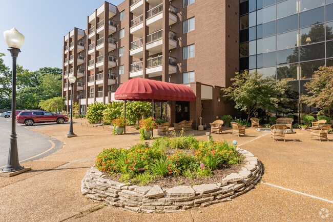 Photo - Hickory Glen, Active Senior Living