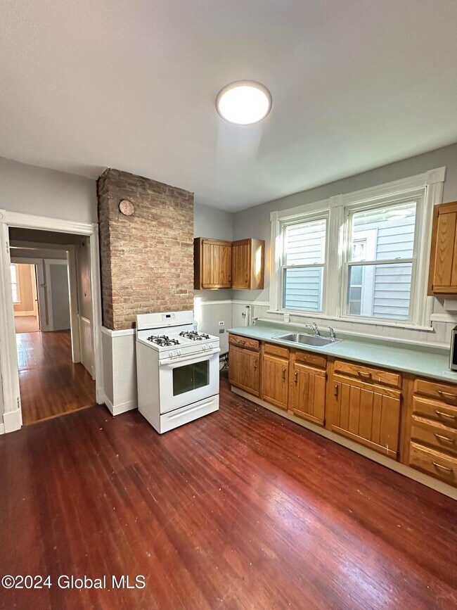 Photo - 830 Madison Ave Unit 2