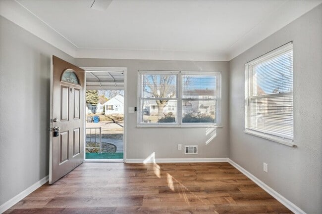 Photo - 4431 Caroline Ave