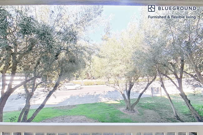 Photo - 555 W Middlefield Rd Unidad FL3-ID6389A