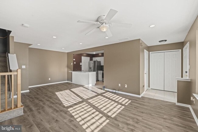 Building Photo - 4702 Grenwich Ln Rental
