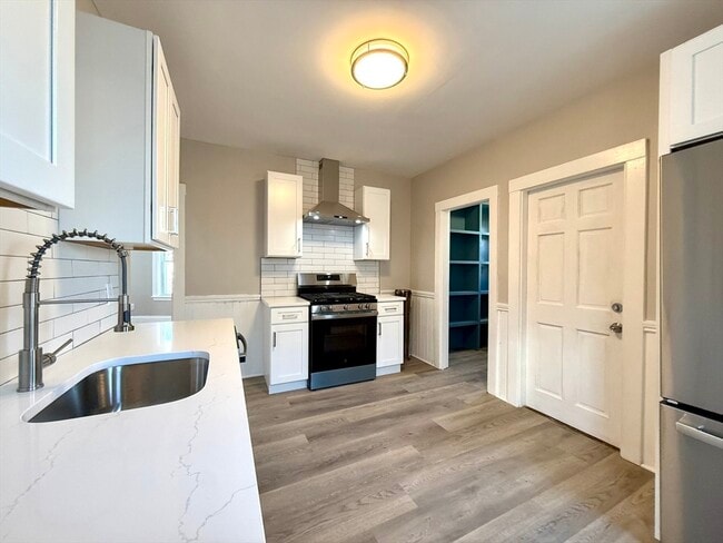 Building Photo - 69 Conwell Ave Unit 1