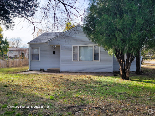 Building Photo - 457 N Fern St Rental