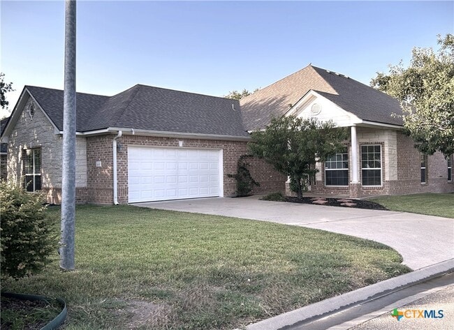 Photo - 2600 Garden Brook Trail