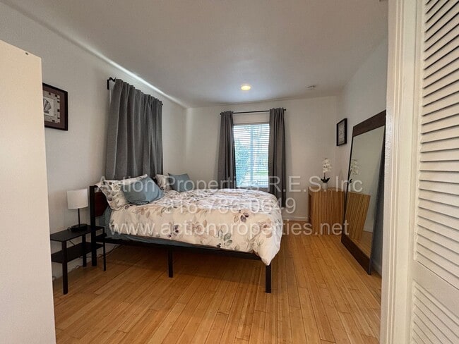 Photo - Downtown Roseville - 2 Bed, 1 Bath - Single Level Bungalow - Landscaping Included - Utilities Inc...