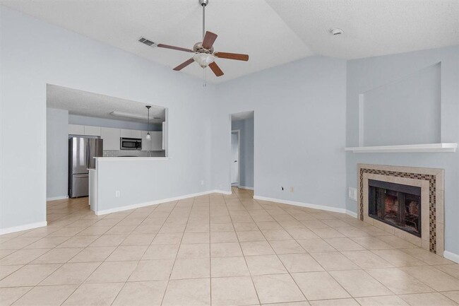 Photo - 606 David Curry Dr