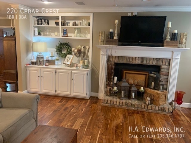 Photo - 220 Cedar Crest