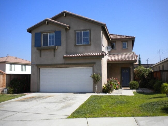 Building Photo - Spacious 4bd/2.5ba house in Moreno Valley on Blazer Ct!