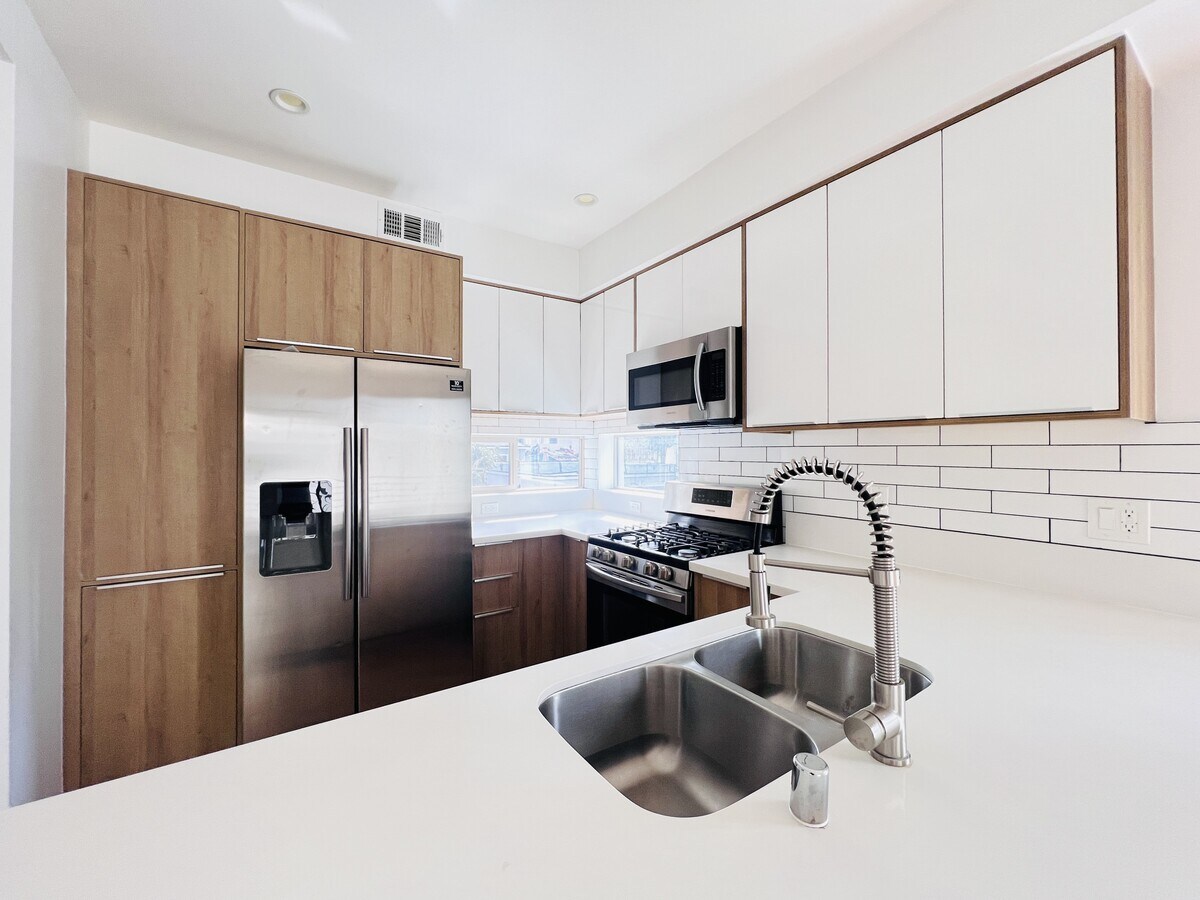 Photo - 1718 Miramar St Unidad 1718