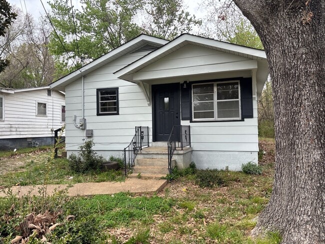 Building Photo - 916 Greenwood St