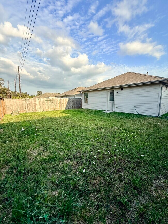 Photo - 963 Oak Mist Ln