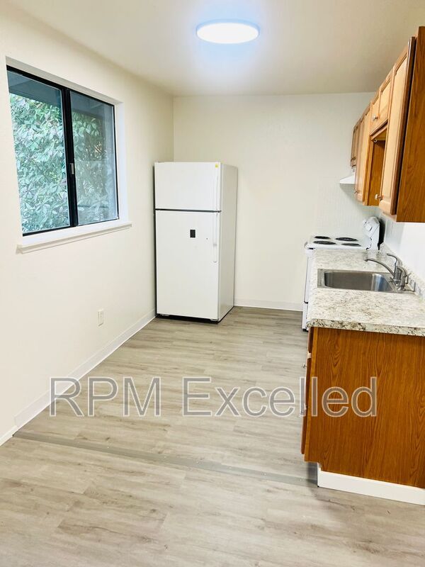 Photo - 16006 34th Ave S Unidad #4