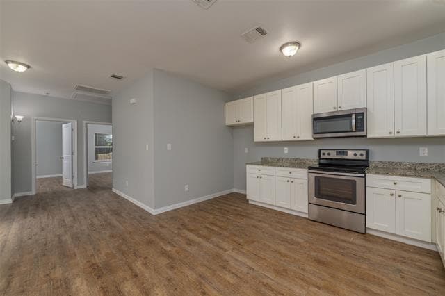 Photo - 2030 Brookes St