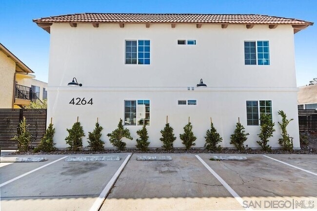 Building Photo - 4264 42nd St Rental