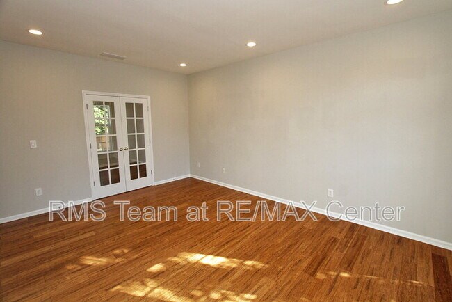 Photo - 5057 Bethpage Dr NE