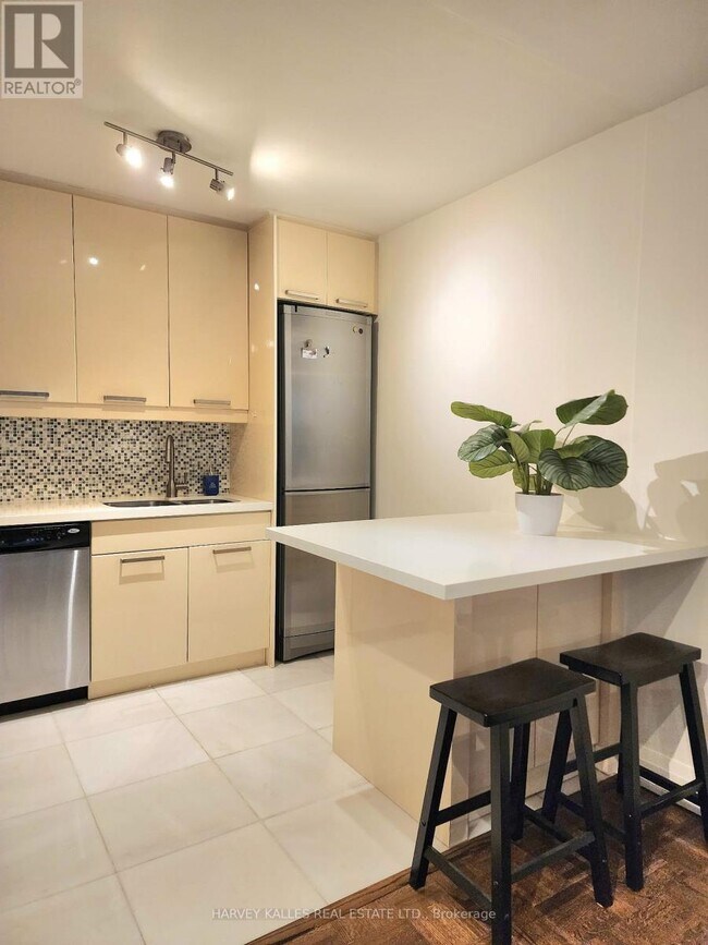 Photo - 60 Montclair Ave Unité 208