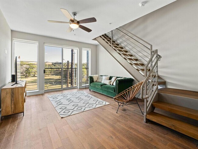 Photo - 3114 S Congress Ave Unit 307