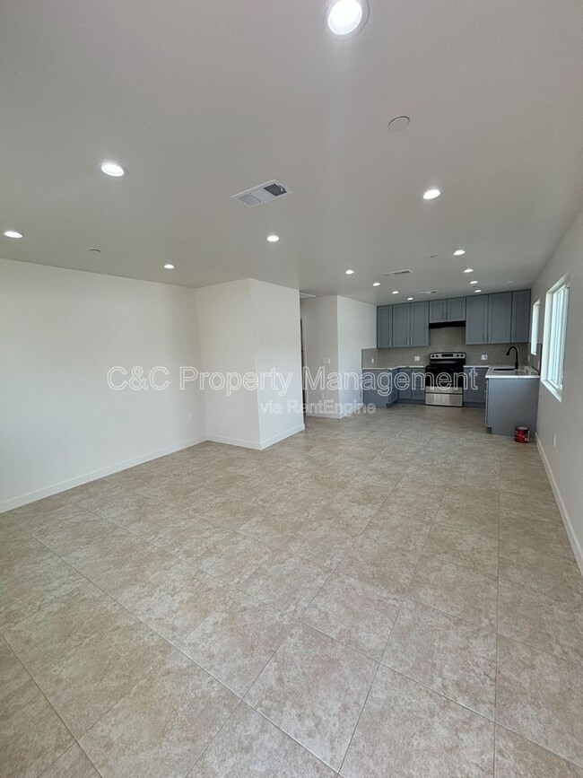 Photo - 18110 Gault St