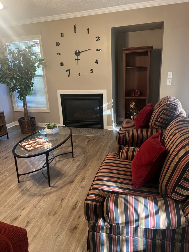 Photo - 407 Elmhurst Ave