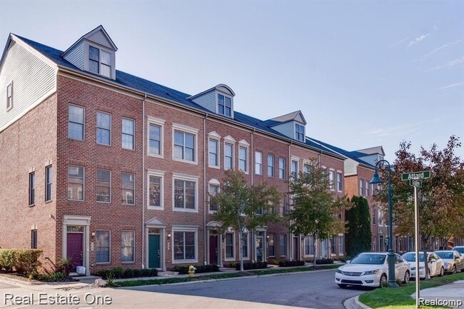 Photo - 536 Graten St