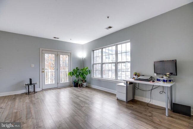 Photo - 8069 Gatehouse Rd