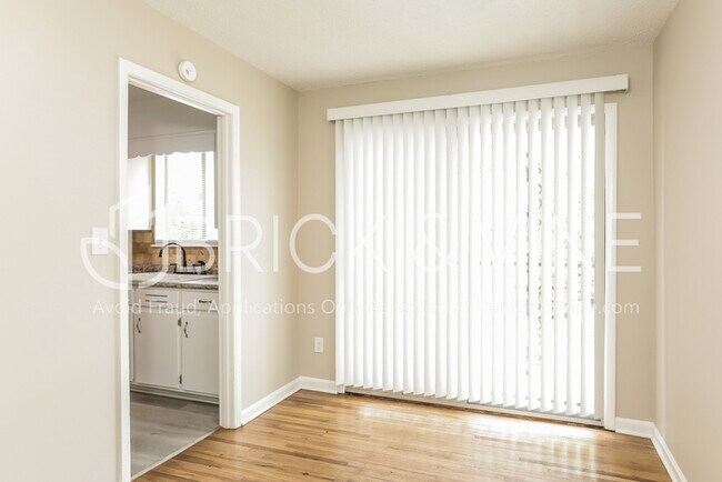 Photo - 624 Old Pine Road