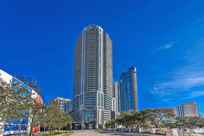 Building Photo - 100 E Las Olas Blvd Unit 1802 Rental