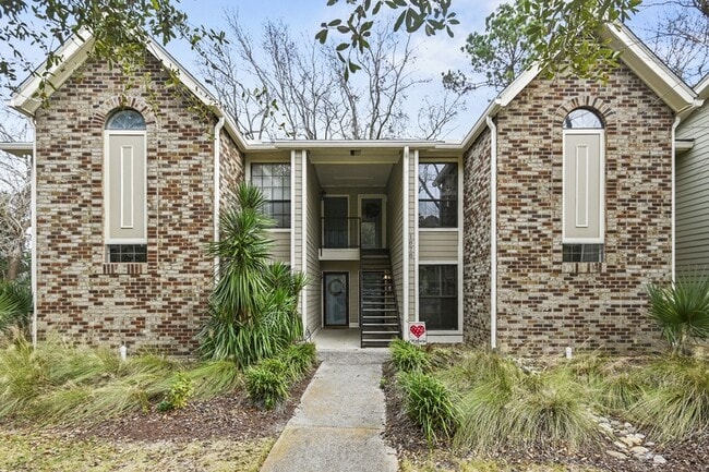 Building Photo - 1878 Montclair Dr Unit B