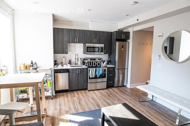 Building Photo - 3546 Rue Durocher Unit 2A