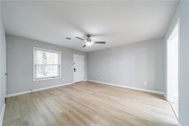 Photo - 690 Bellemeade Dr SW