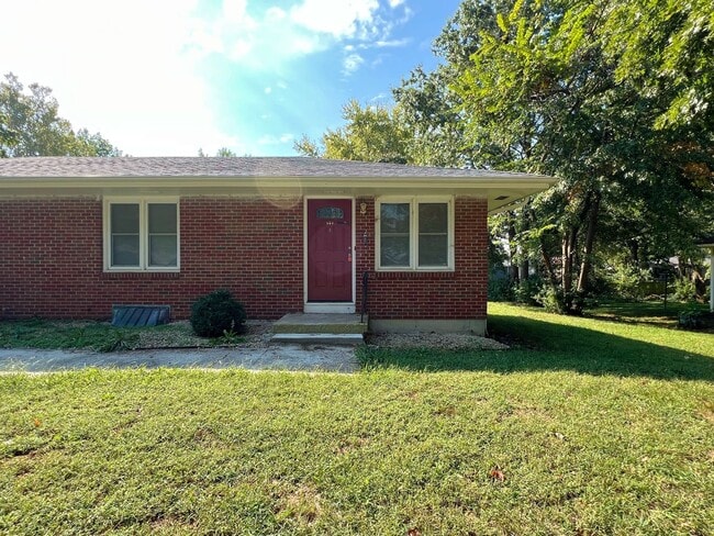 Building Photo - SEE IT NOW: Beautiful 2-Bedroom Home in Lo...