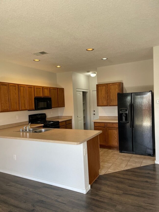 Photo - 2 bed 2.5 bath townhome located in a Gated Community in the Cabazon area!!