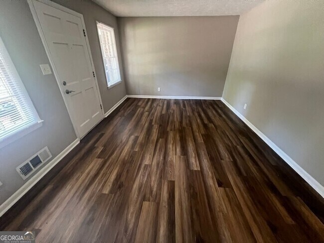 Photo - 8107 Cardav Ct SE