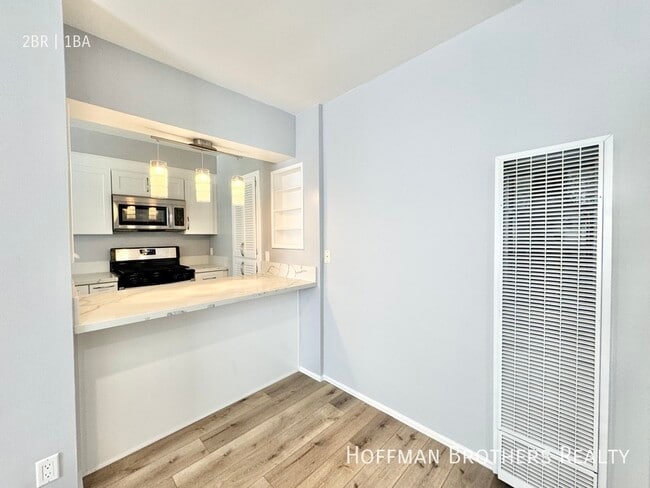 Photo - 1220 N Harper Ave Unit 10A