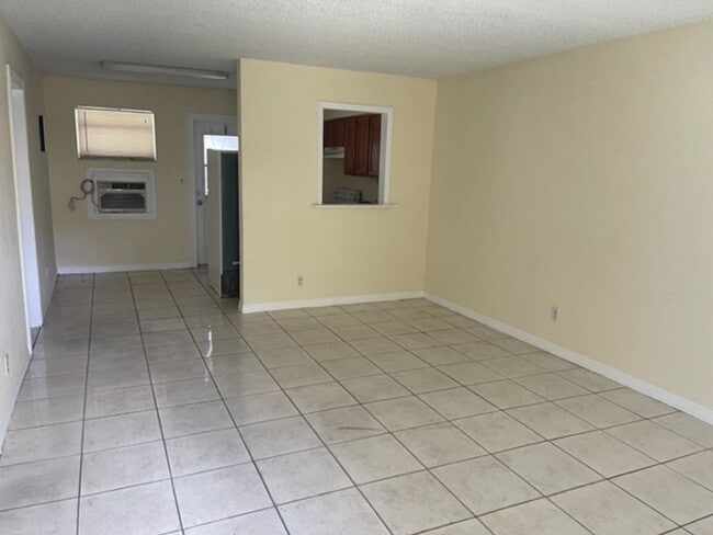 Photo - 1104 NW 5th Ave Unidad 3