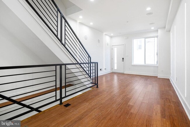 Photo - 2650 Earp St