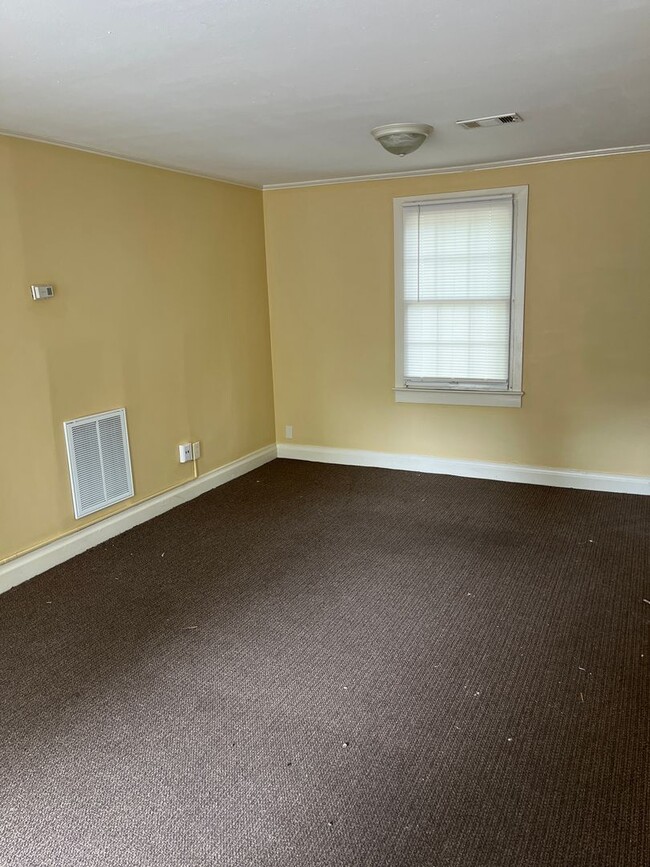 Photo - 2 Bed, 1 Bath Apartment Unit Apt 1