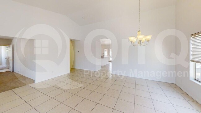 Photo - 625 E Rancho Viejo Loop