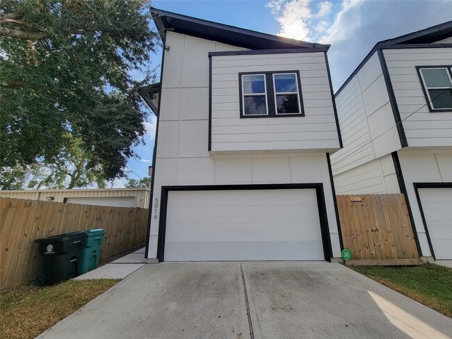 Photo - 5019 Creekmont Dr