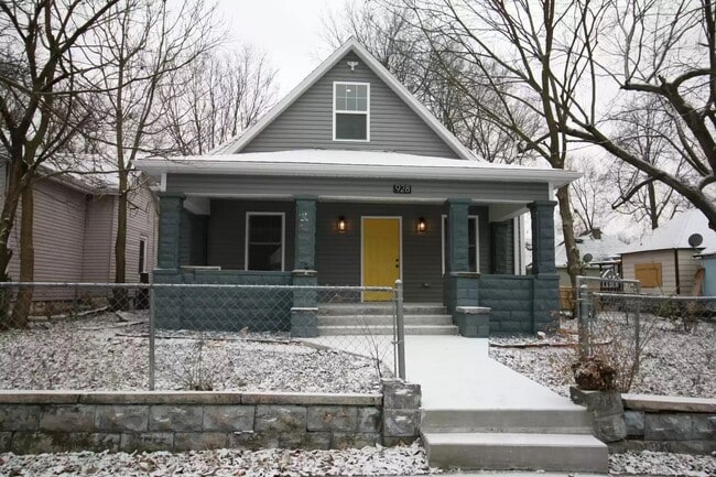 Building Photo - 928 W Elm St