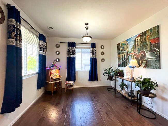 Photo - Stonegate 4bd 3ba 2,265sq.ft. - built in 2019 - FOR RENT!
