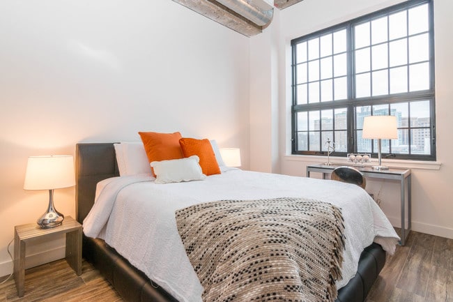 Studio 06 Bed area