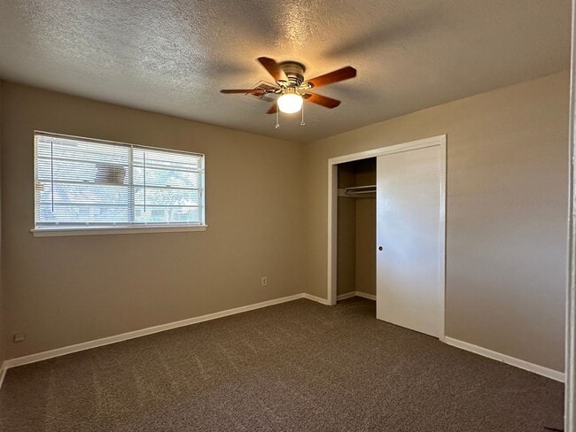 Photo - 203 Driftwood Dr