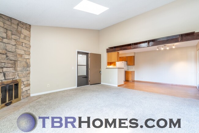 Photo - 203 Wright St Unit 306