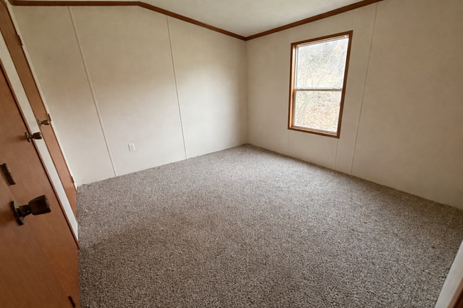 Photo - 108 Bridsall S. -