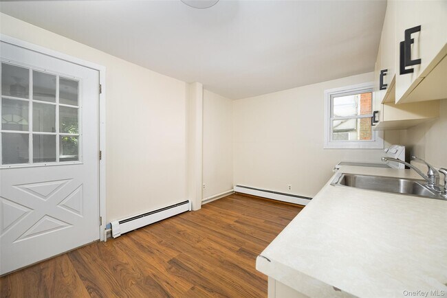 Photo - 29 Delano St Unit 2